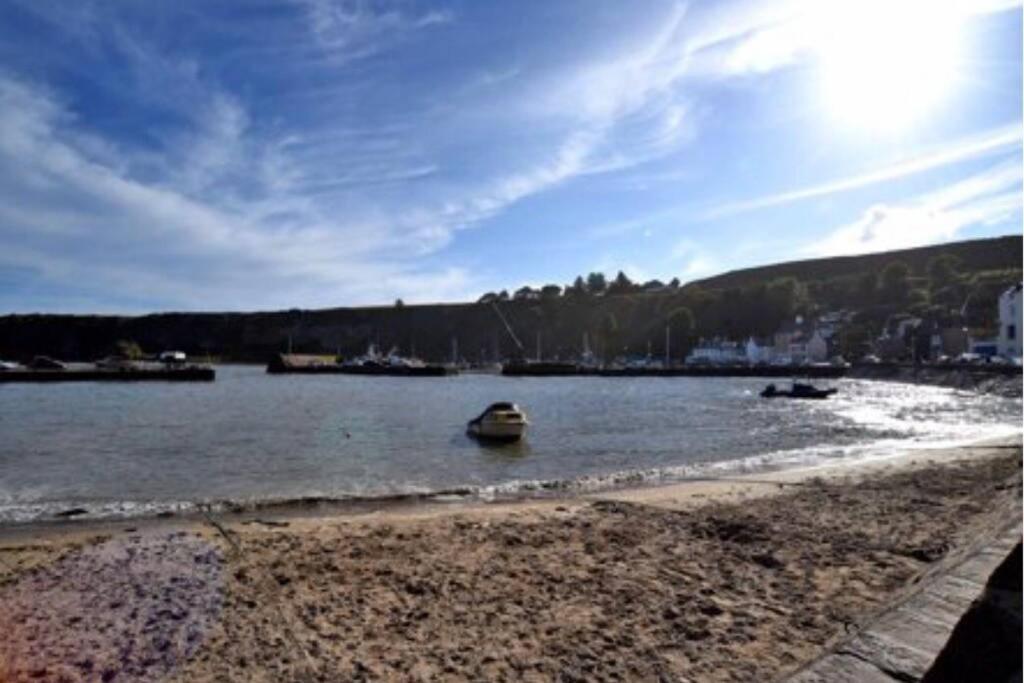 Stonehaven Ground Floor Home With A Spectacular Harbour View. エクステリア 写真