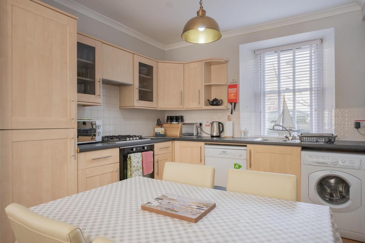 Stonehaven Ground Floor Home With A Spectacular Harbour View. エクステリア 写真